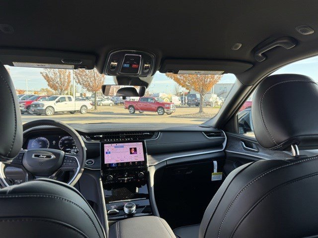 New 2025 Jeep Grand Cherokee Limited image 29