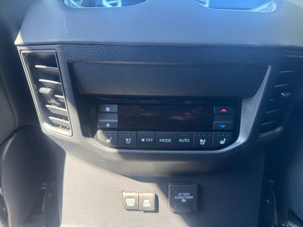 Used 2023 Toyota Sequoia Platinum image 19