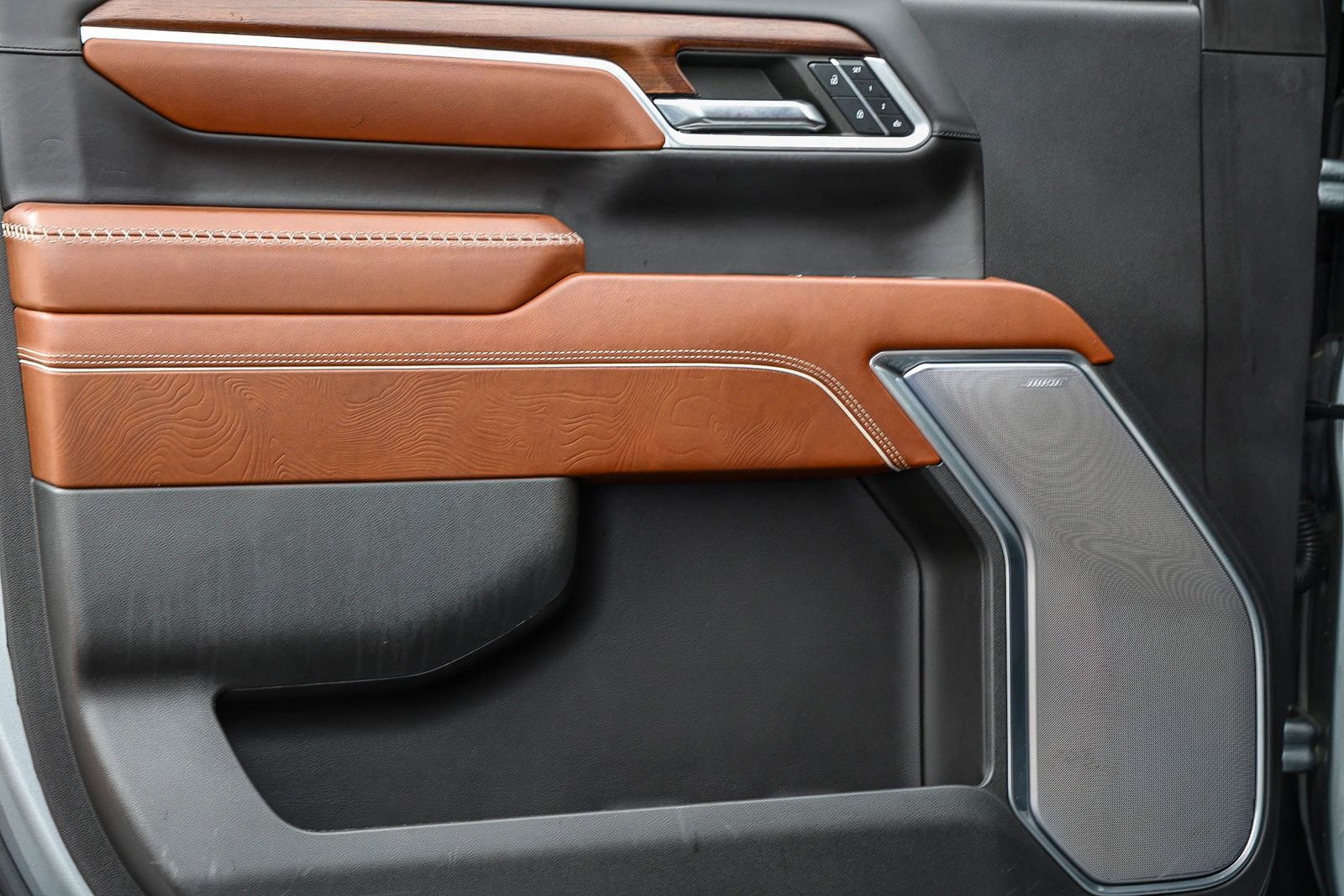 Used 2024 GMC Sierra 2500 Denali Ultimate w/ Max Trailering Package image 21