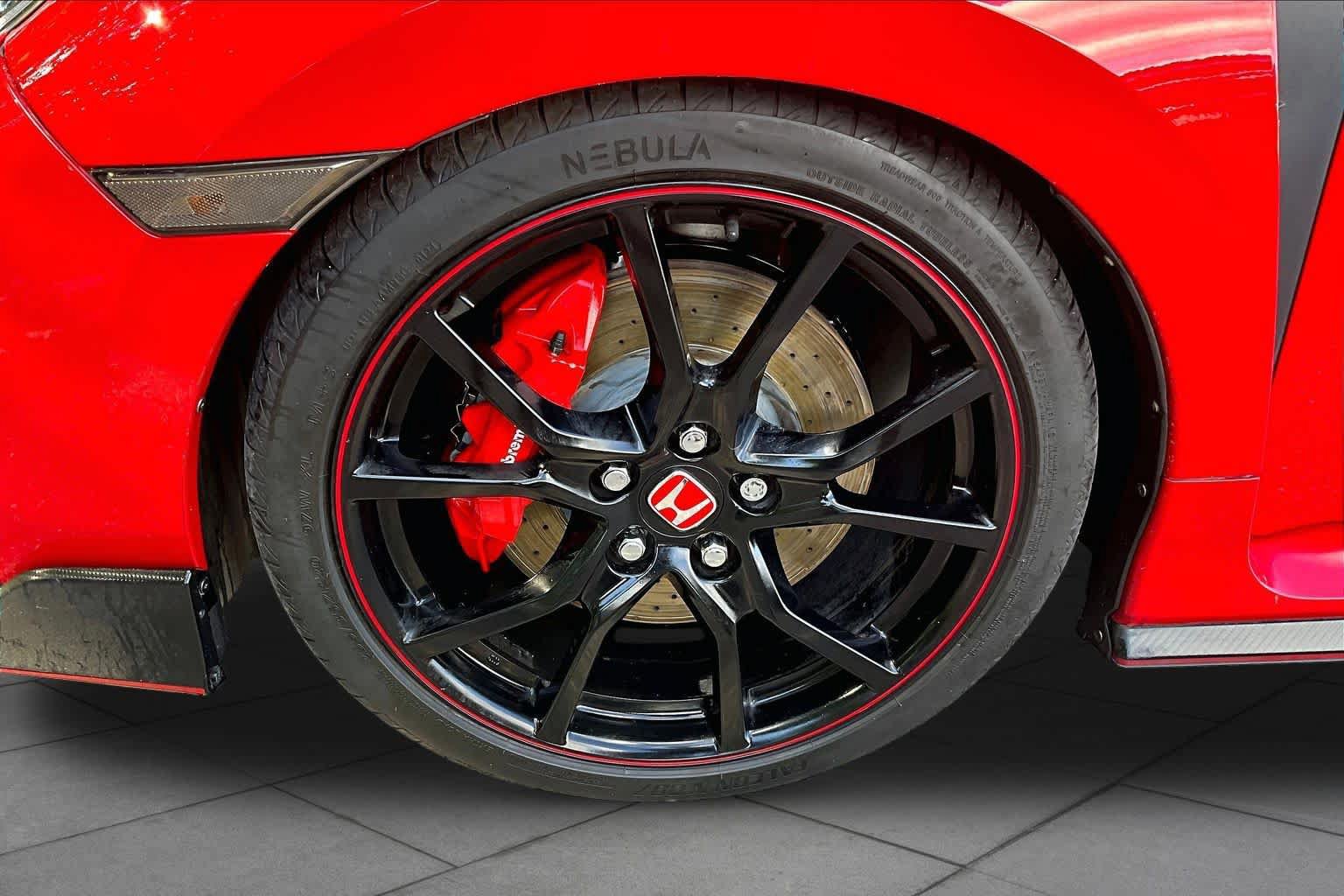 Used 2018 Honda Civic Type R image 11