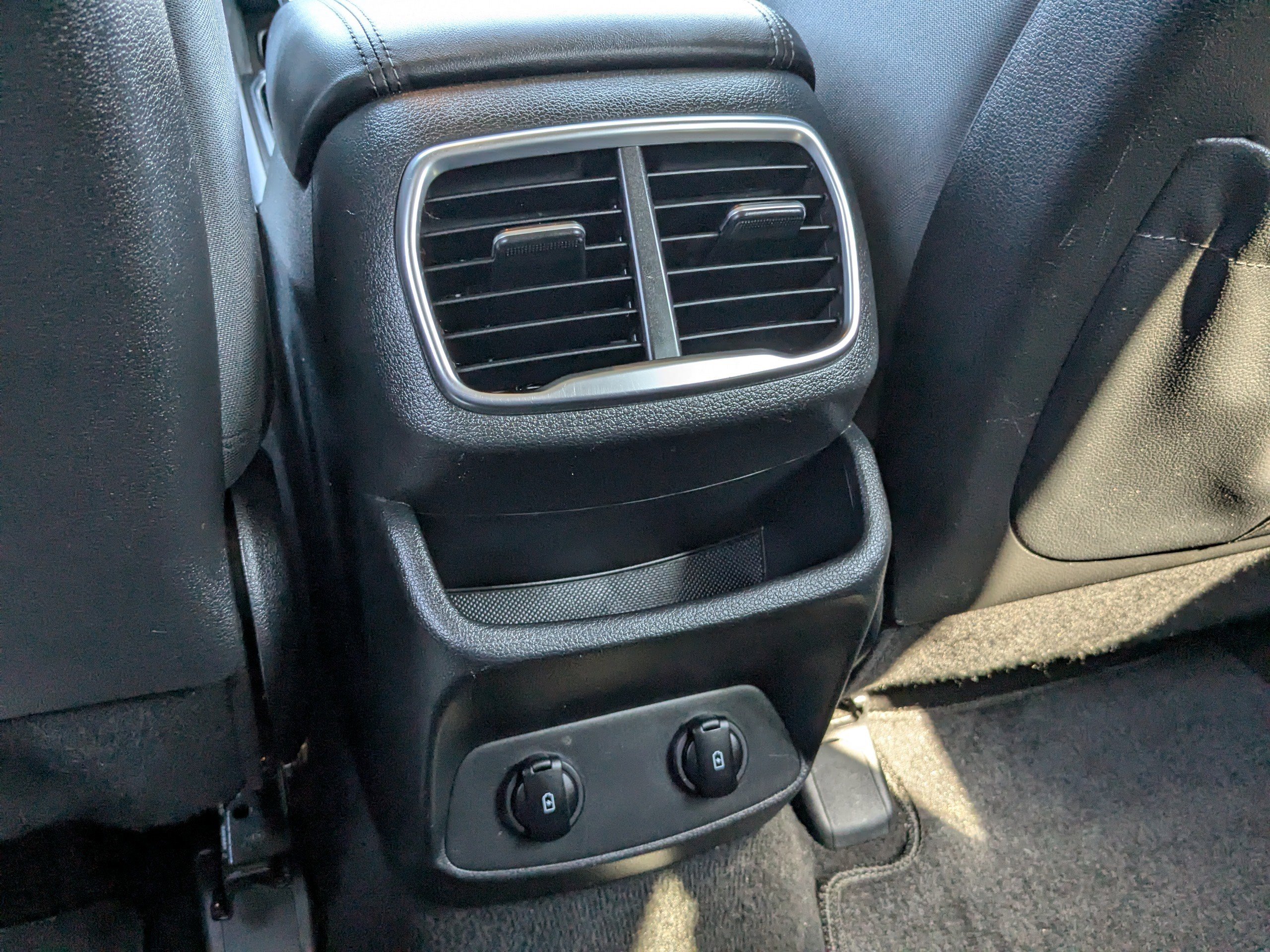 Used 2020 Hyundai Santa Fe SEL w/ Cargo Package image 14