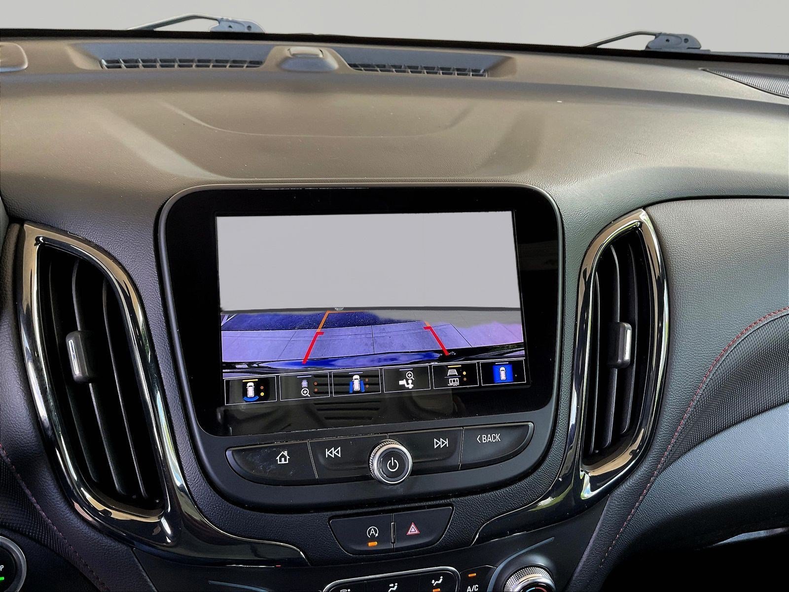 Used 2022 Chevrolet Equinox RS w/ Infotainment Package FWD image 14