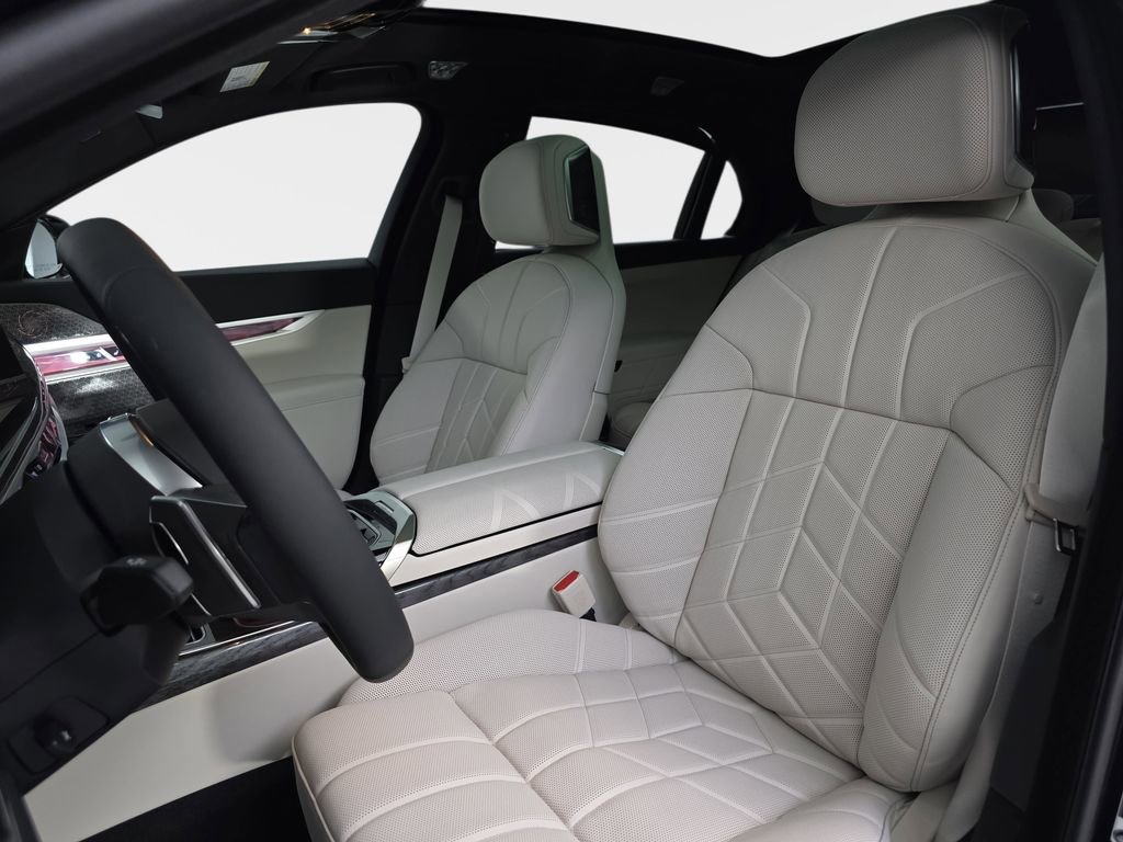New 2026 BMW 760i xDrive w/ Executive Package image 15