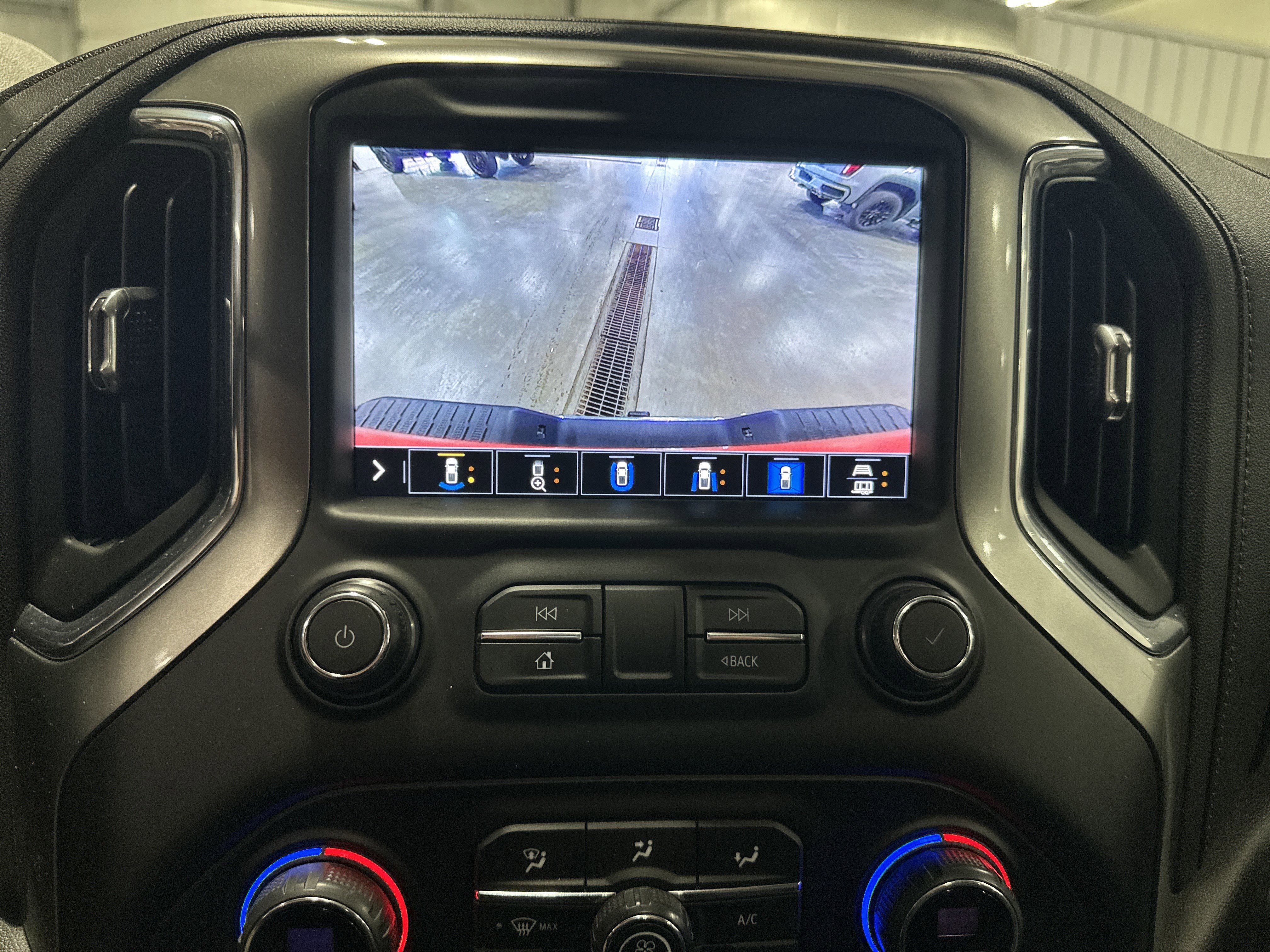 Used 2021 Chevrolet Silverado 2500 LTZ w/ LTZ Convenience Package AWD/4WD image 21