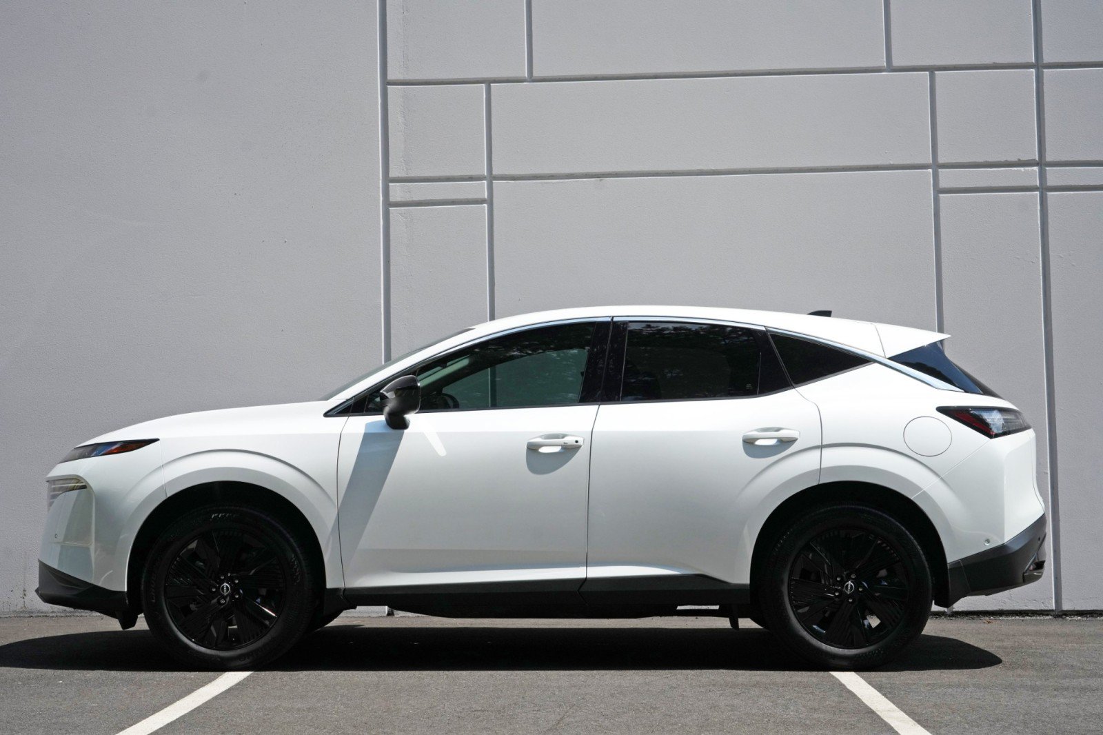 Used 2025 Nissan Murano SV AWD/4WD image 8