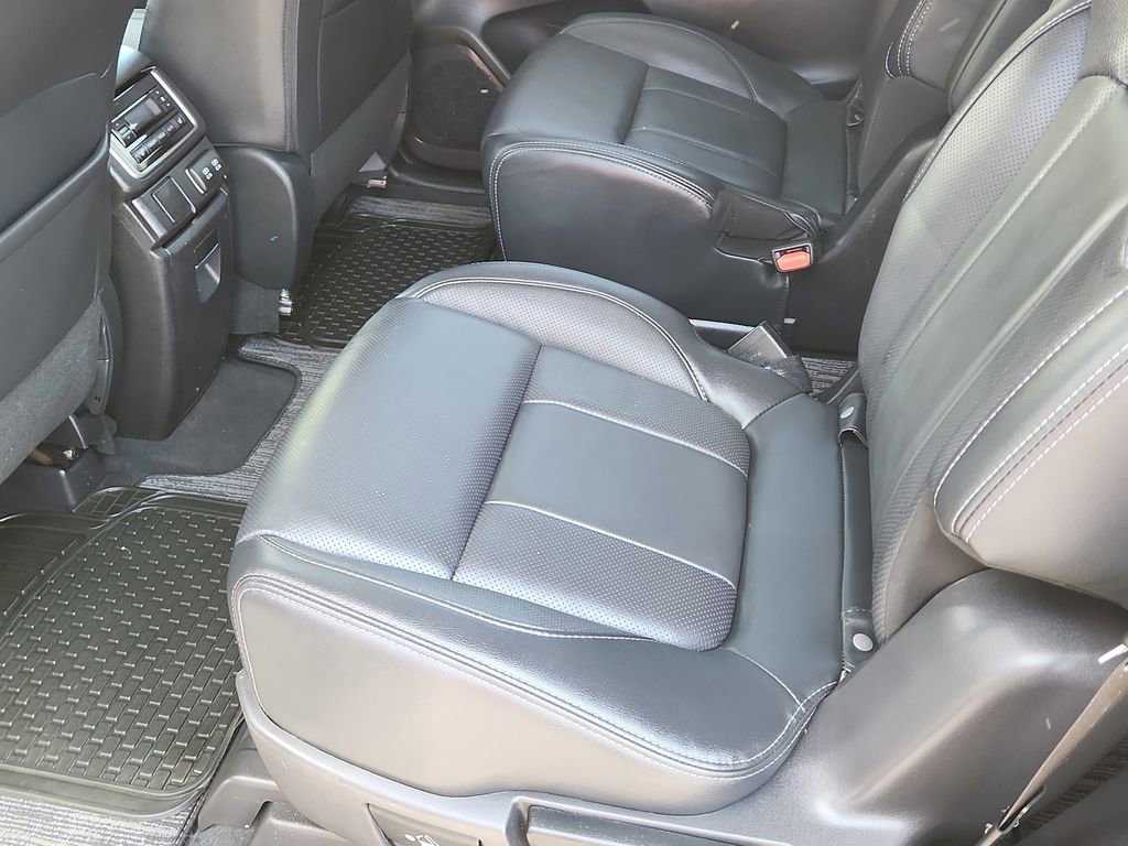Used 2022 Subaru Ascent Limited image 9