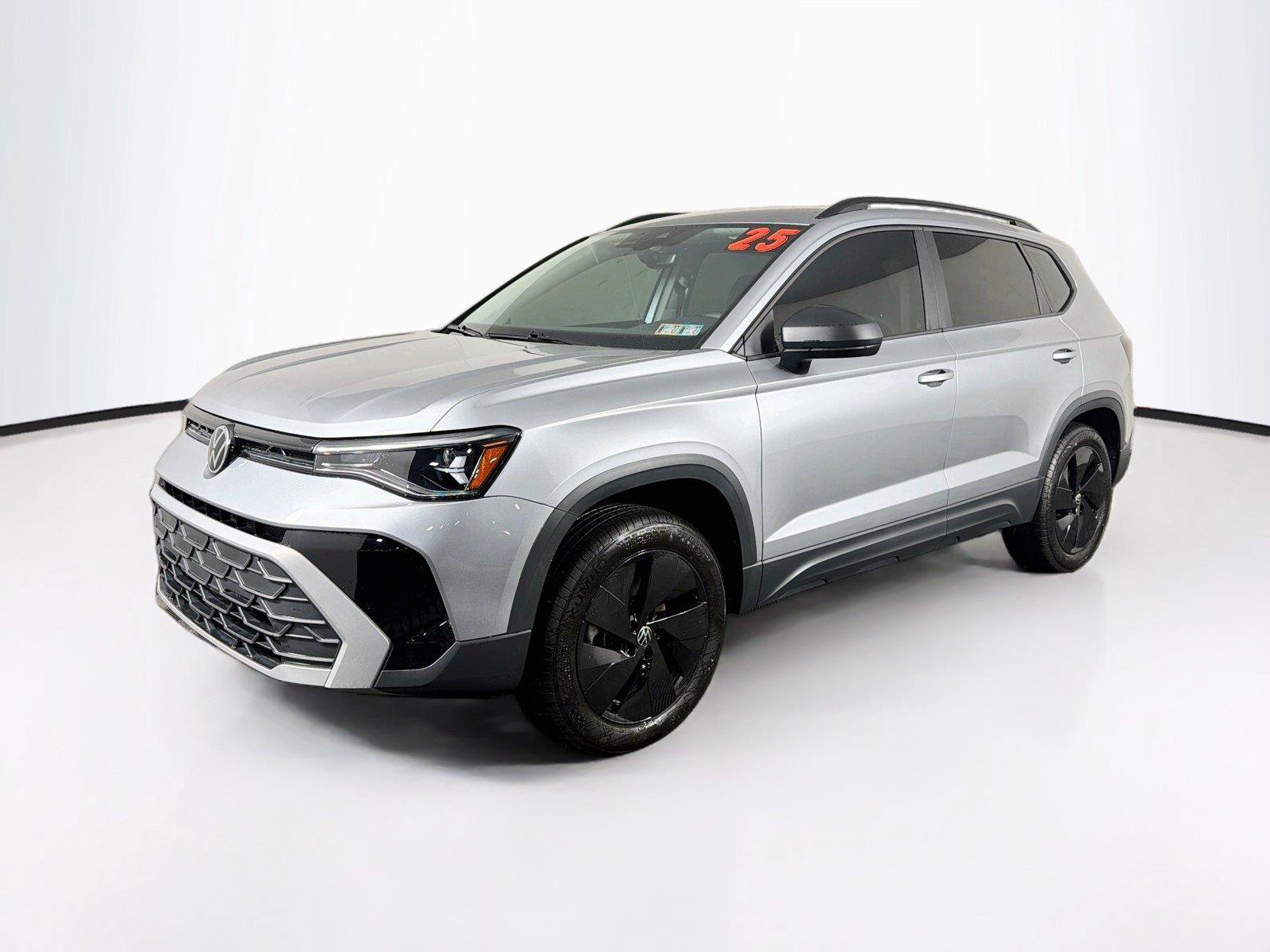 Used 2025 Volkswagen Taos S AWD/4WD image 7