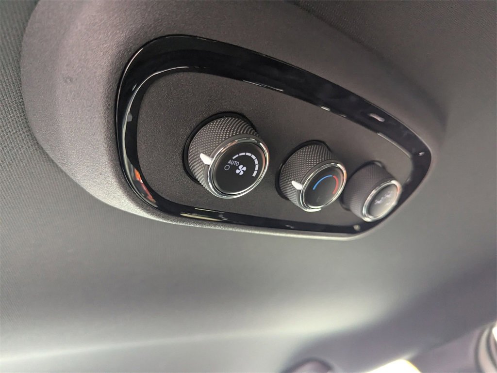 Used 2024 Dodge Durango R/T image 27