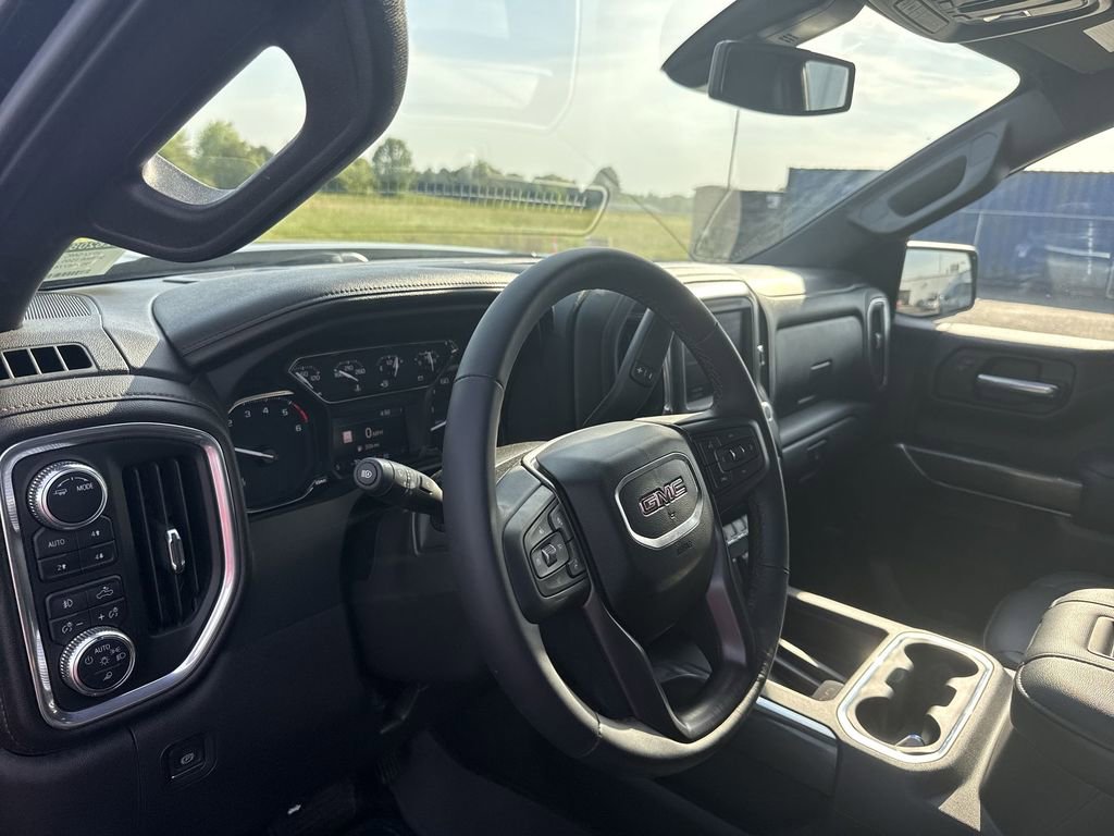 Certified 2022 GMC Sierra 1500 AT4 w/ AT4 Premium Package image 16
