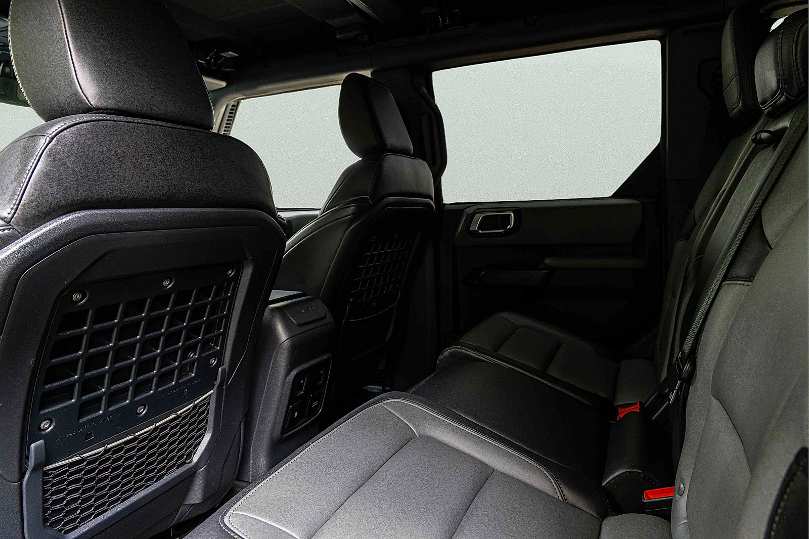 Used 2024 Ford Bronco Everglades image 25