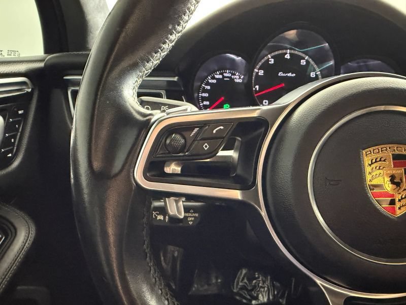 Used 2018 Porsche Macan Turbo AWD/4WD image 37