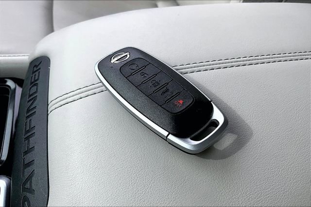 Used 2024 Nissan Pathfinder SL image 35