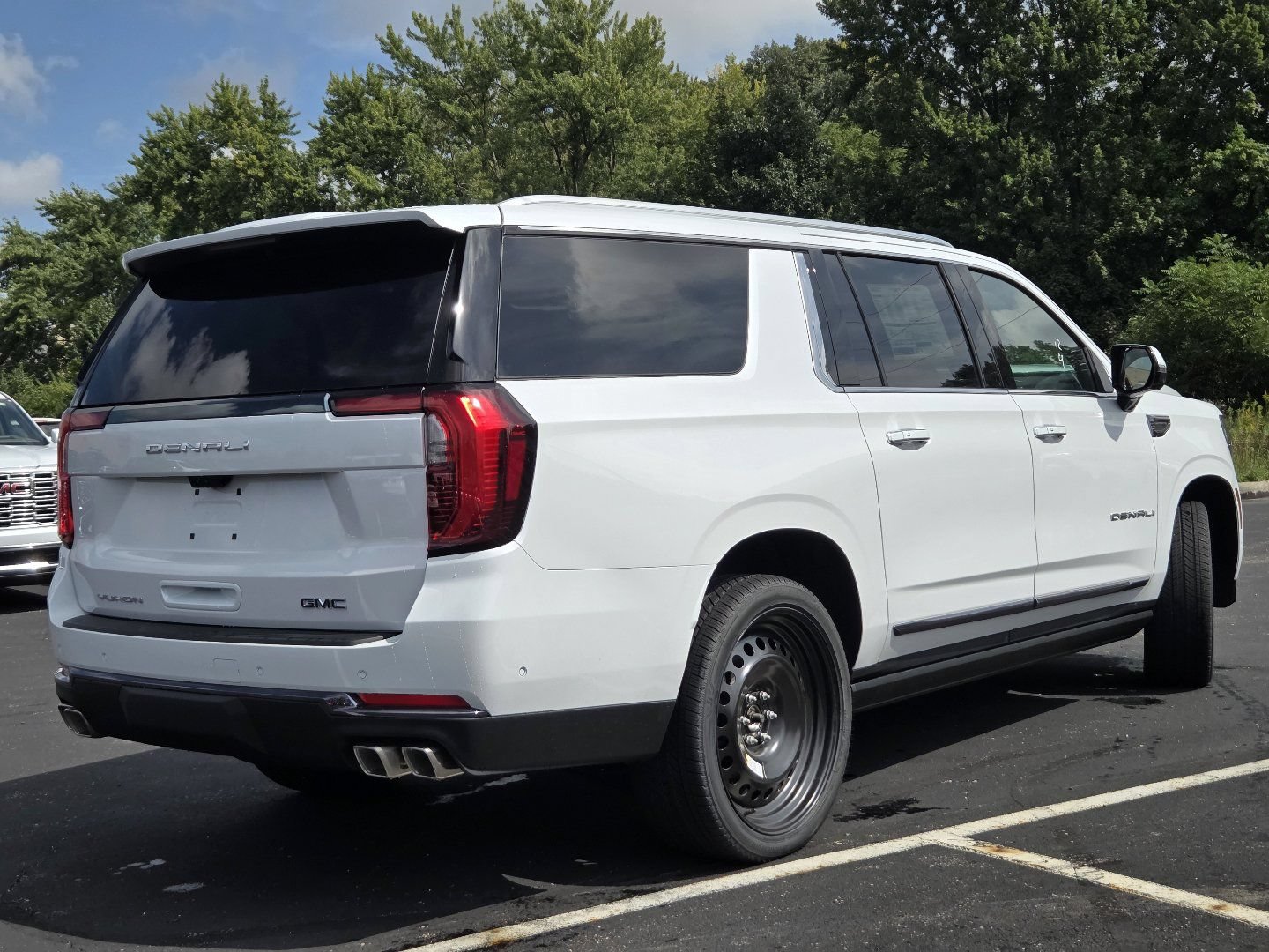New 2026 GMC Yukon XL Denali Ultimate AWD/4WD image 21