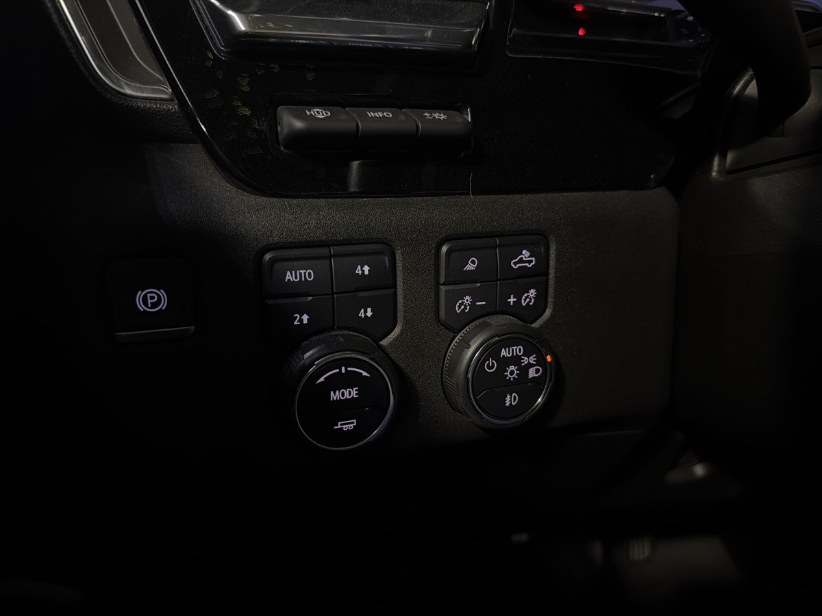 Used 2024 Chevrolet Silverado 2500 High Country w/ Midnight Edition AWD/4WD image 25