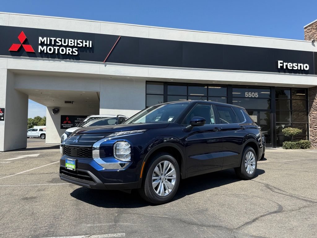 New 2026 Mitsubishi Outlander ES FWD 360° Tour