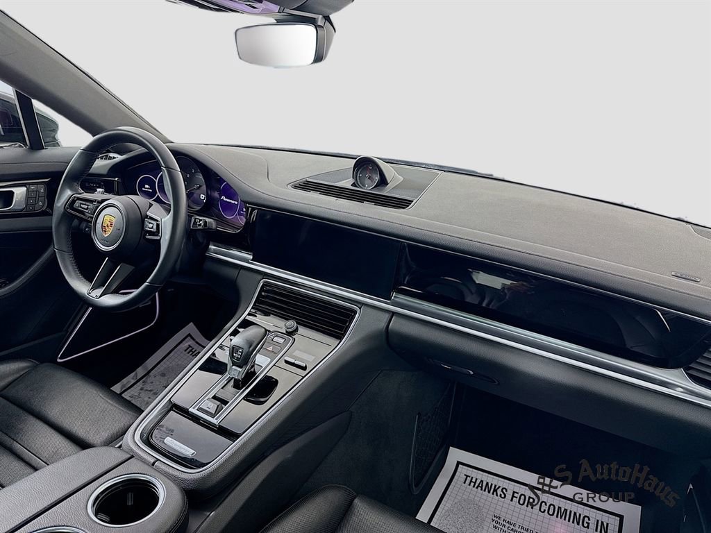 Used 2022 Porsche Panamera Platinum Edition image 30