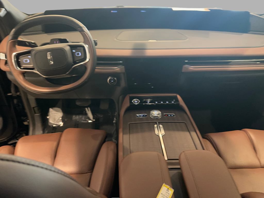 Used 2025 Lincoln Navigator Reserve AWD/4WD image 35