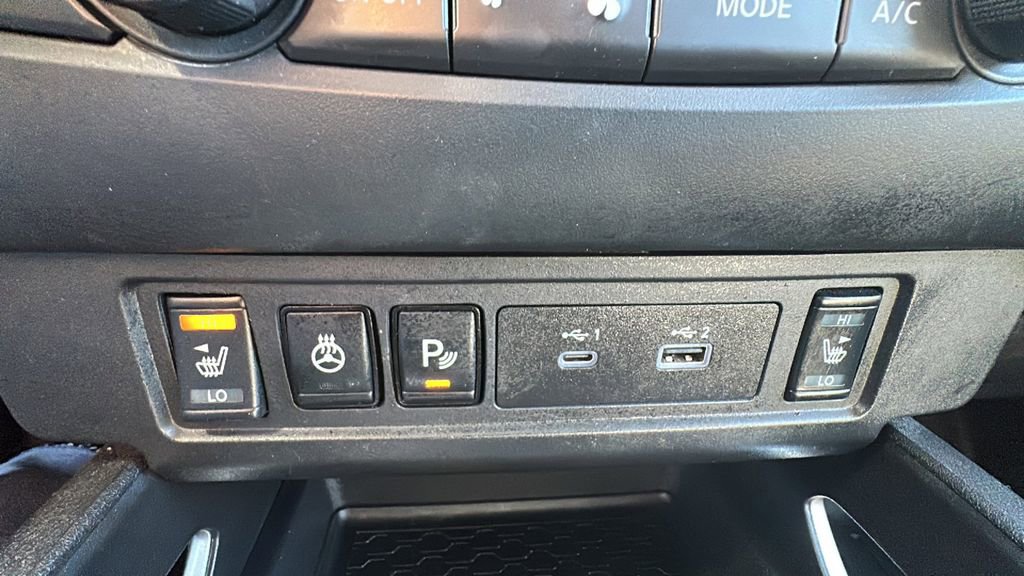 Used 2022 Nissan Frontier SV image 22