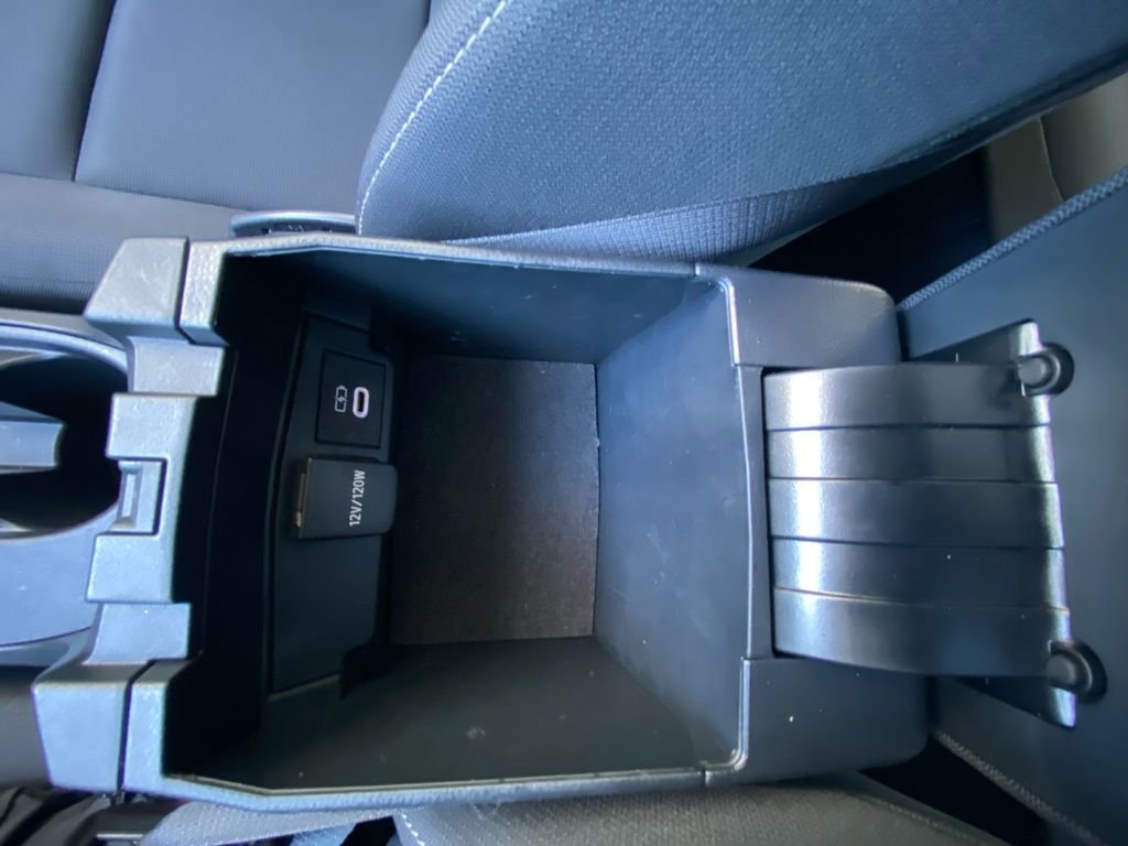 Used 2025 Toyota Corolla LE FWD image 17