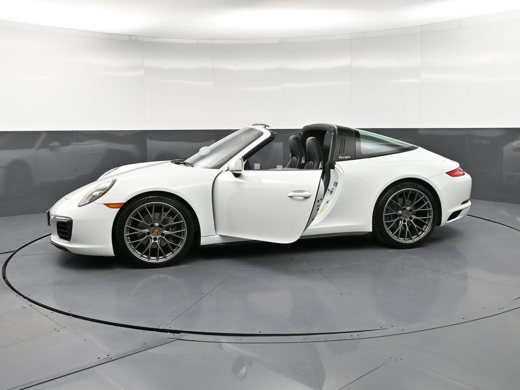 Certified 2019 Porsche 911 Targa 4 image 36