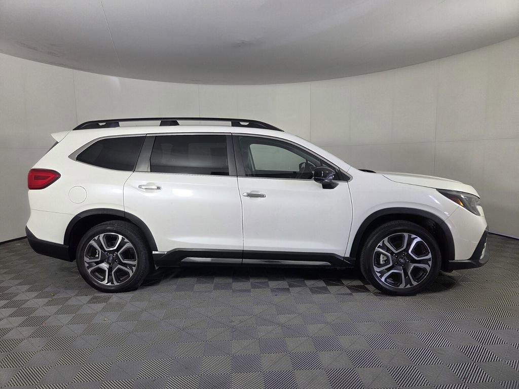 Used 2024 Subaru Ascent Touring image 5