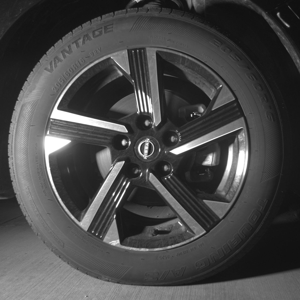 Used 2025 Nissan Sentra SV image 13