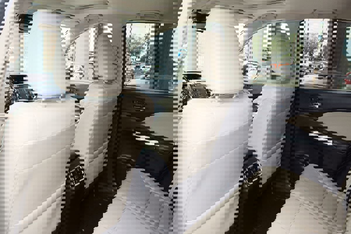 Used 2016 Honda CR-V Touring image 32