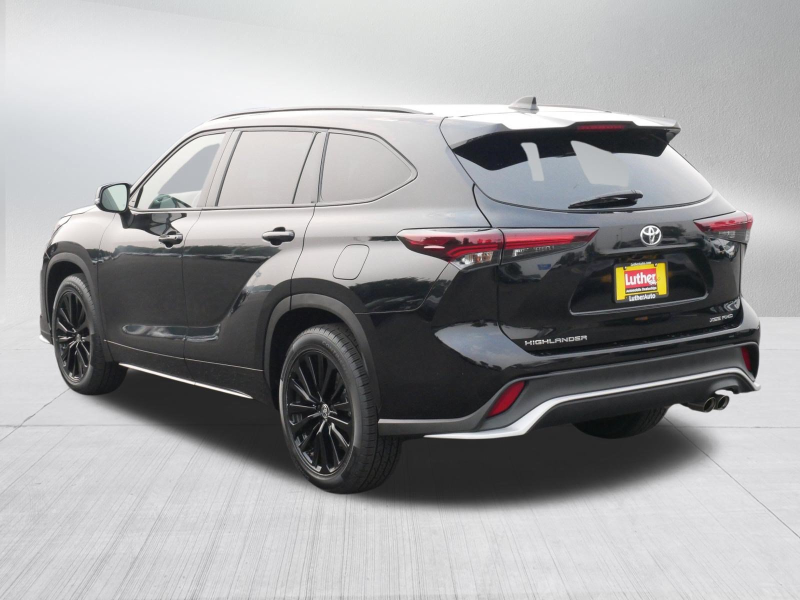Used 2025 Toyota Highlander XSE AWD/4WD image 5