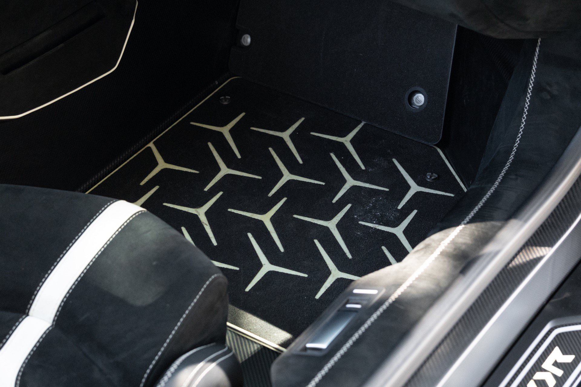Used 2020 Lamborghini Aventador SVJ AWD/4WD image 83
