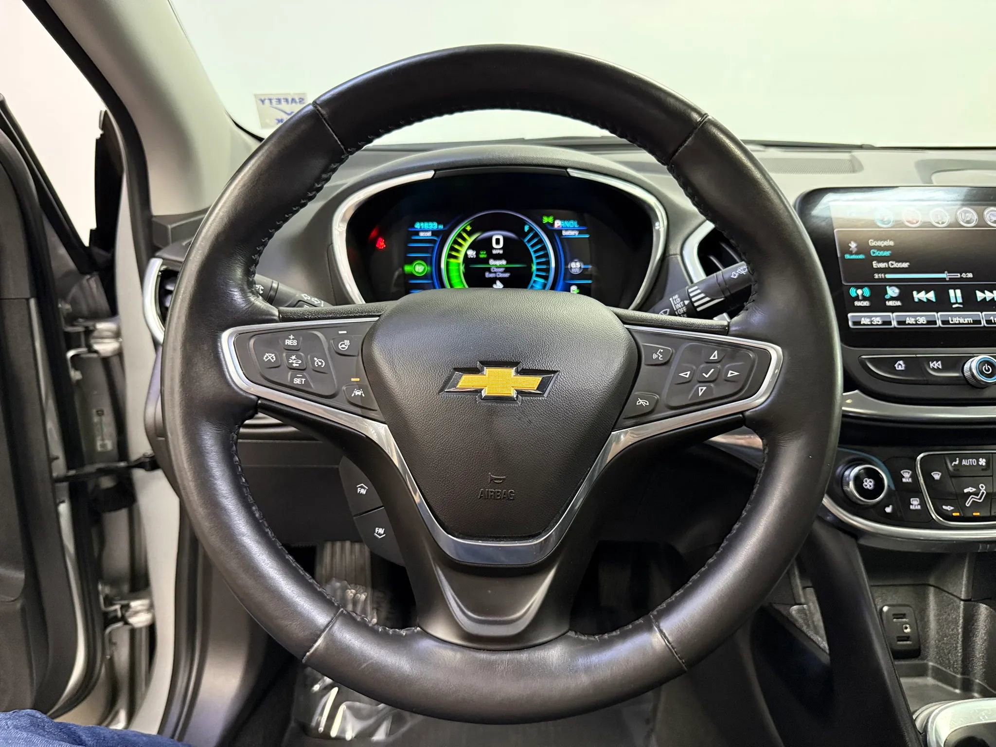 Used 2017 Chevrolet Volt Premier w/ Driver Confidence II Package image 25