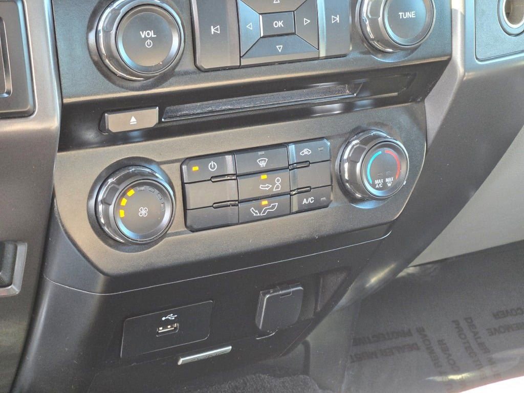 Used 2016 Ford F150 XLT image 28