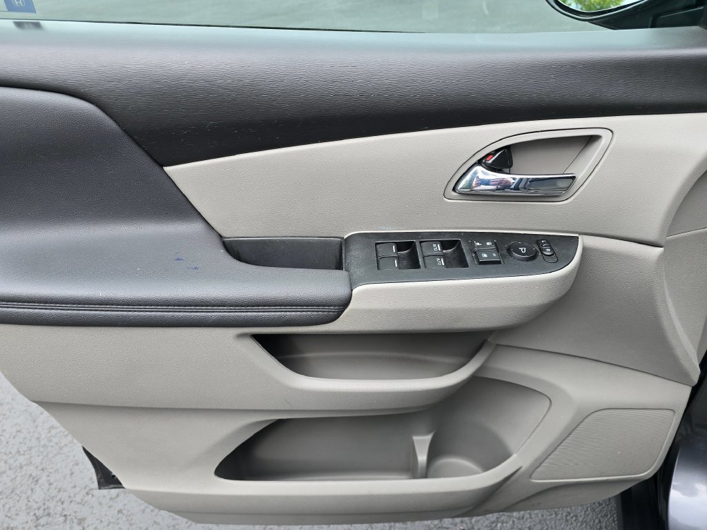 Used 2017 Honda Odyssey EX-L image 12