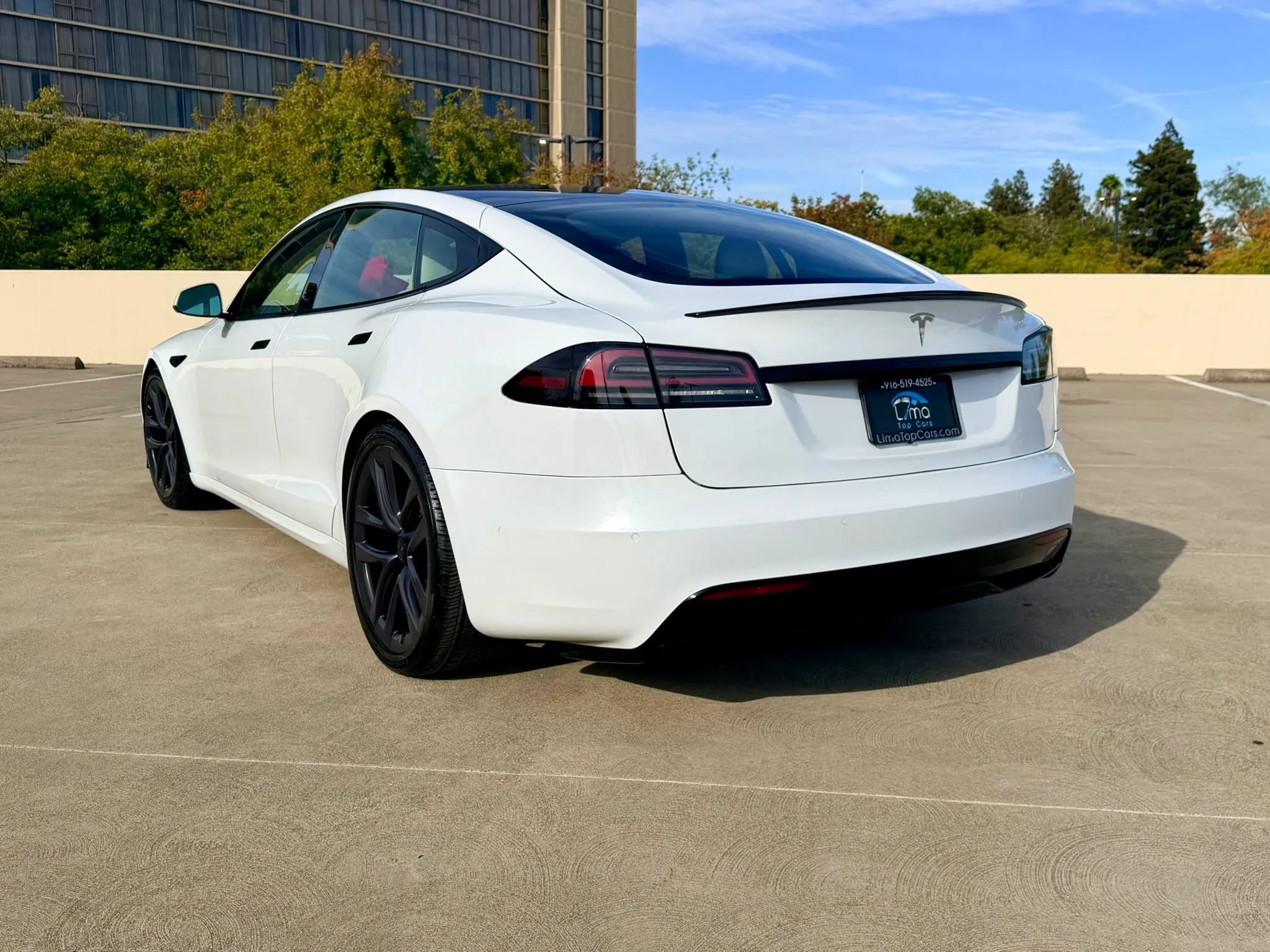 Used 2022 Tesla Model S Standard Range AWD/4WD image 12