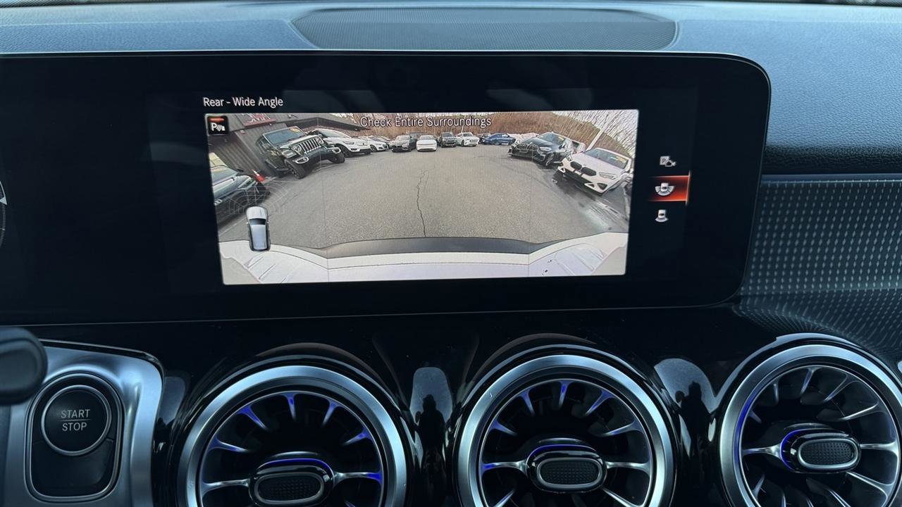 Used 2022 Mercedes-Benz EQB 300 4MATIC image 55