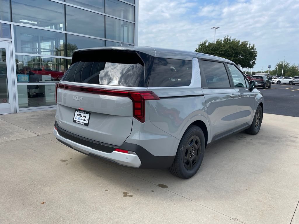 New 2027 Kia Carnival FWD image 5