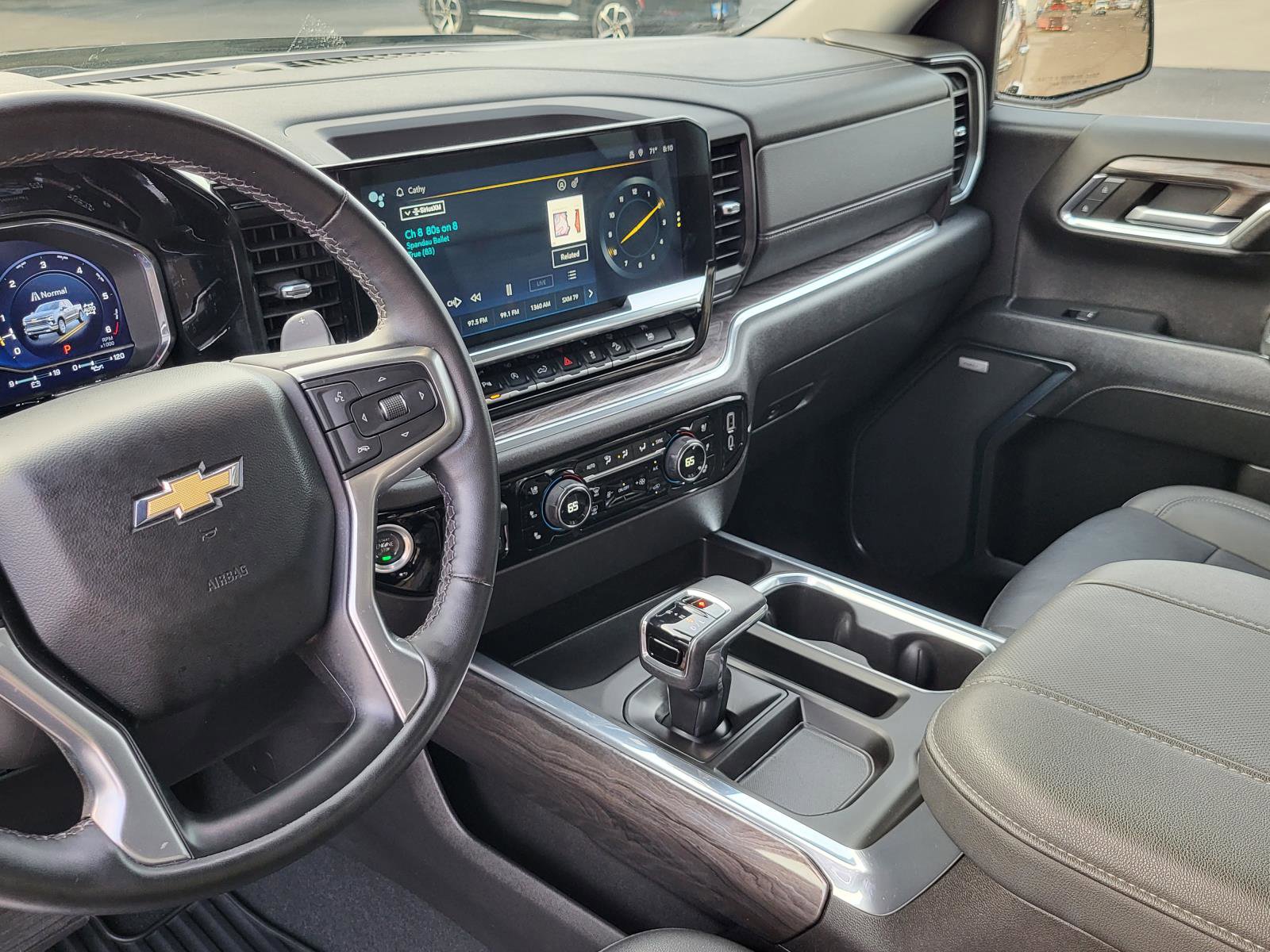 Used 2024 Chevrolet Silverado 1500 LTZ w/ LTZ Convenience Package II image 24