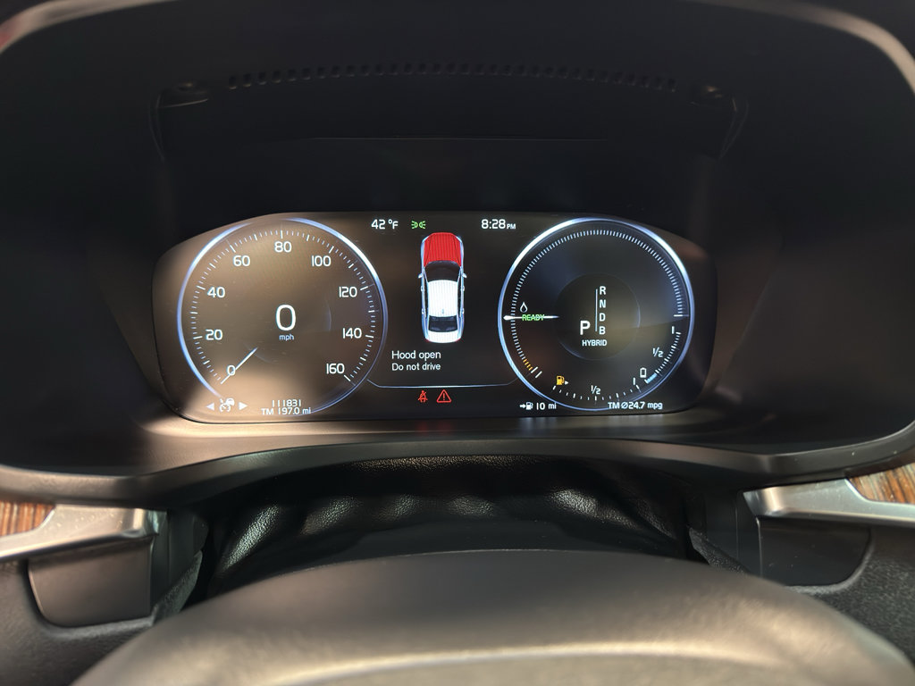 Used 2019 Volvo S60 T8 Inscription image 18