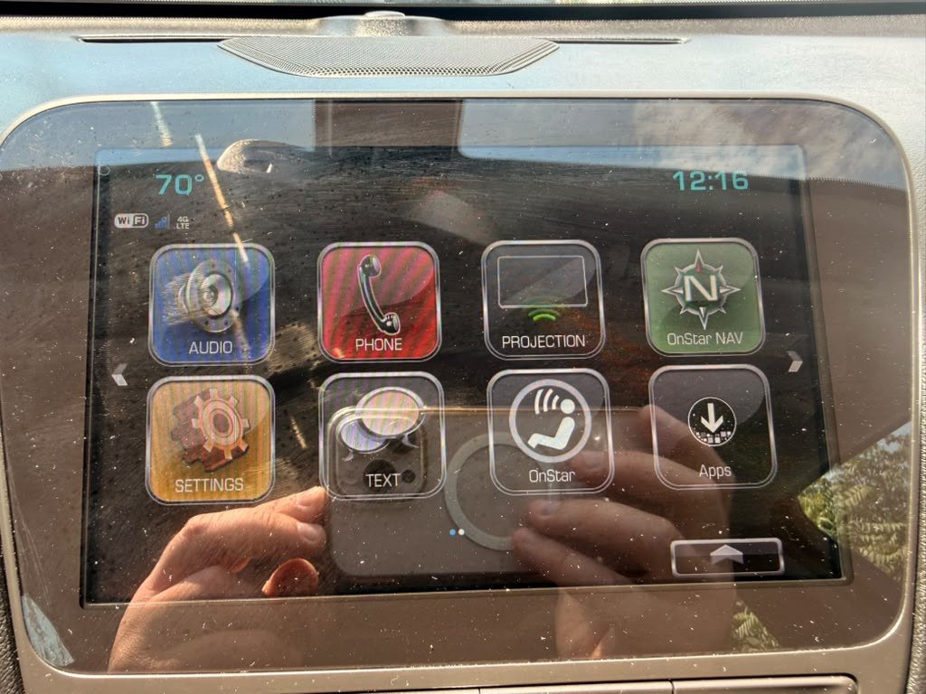 Used 2018 Chevrolet Malibu LT w/ Leather Package FWD image 28