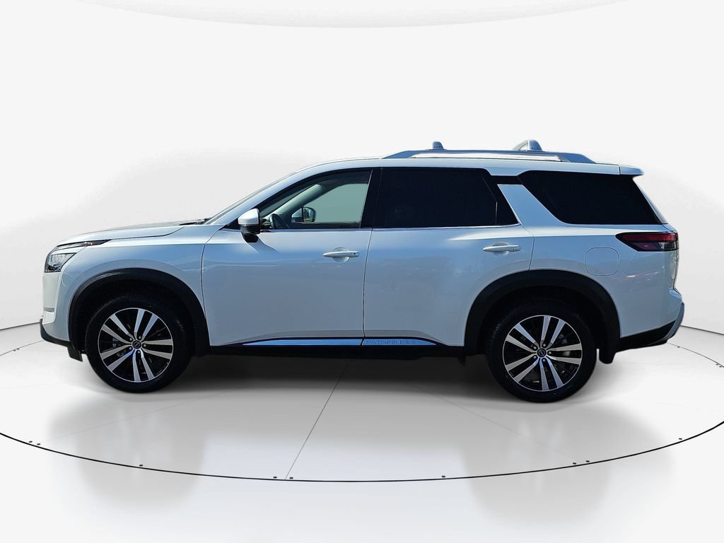 Used 2025 Nissan Pathfinder Platinum w/ Cargo Package FWD image 10