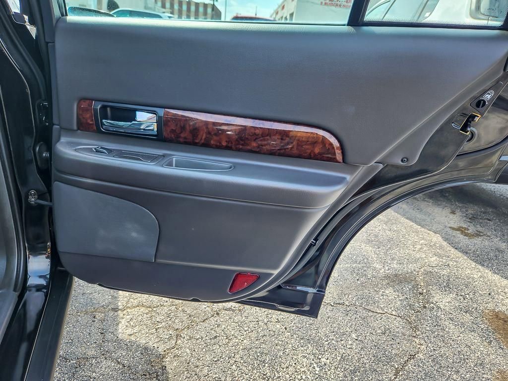 Used 2000 Lincoln LS RWD image 19