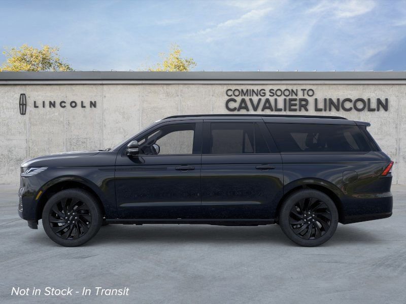 New 2026 Lincoln Navigator L Reserve w/ Jet Appearance Package AWD/4WD image 3