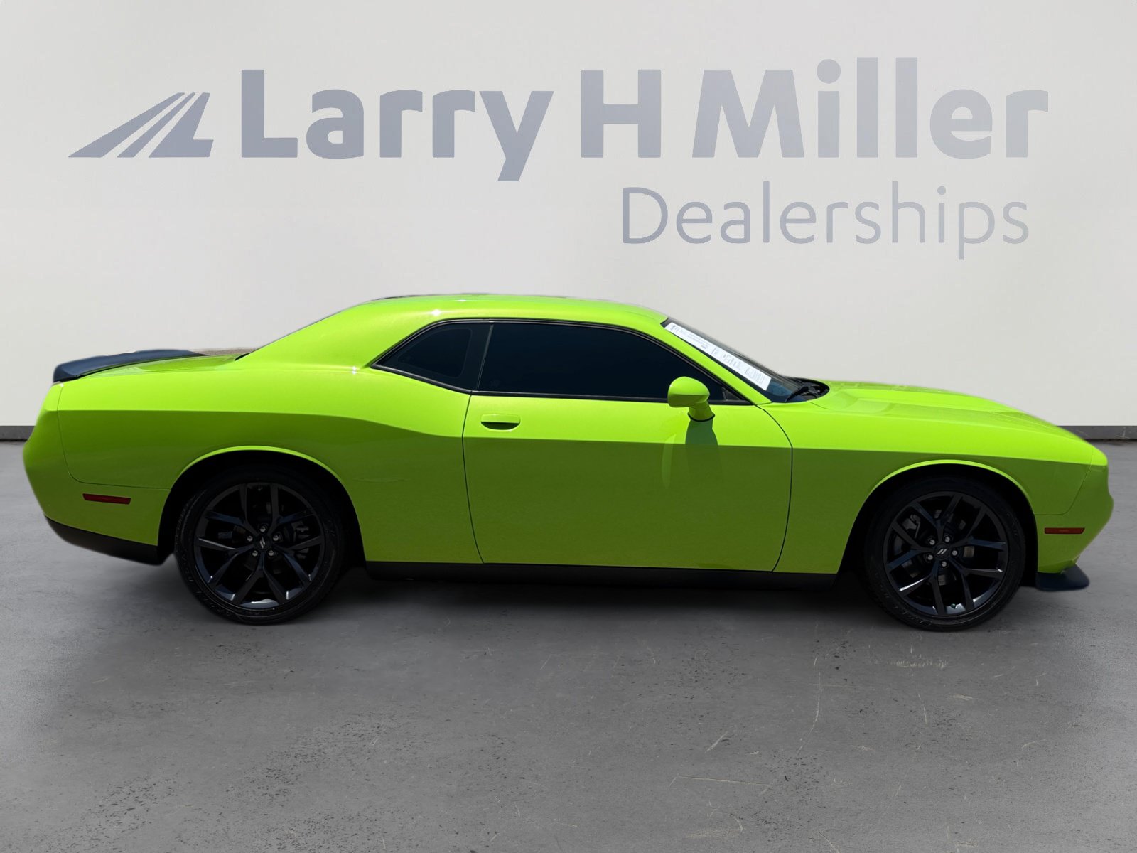 Used 2023 Dodge Challenger R/T w/ Blacktop Package RWD image 6