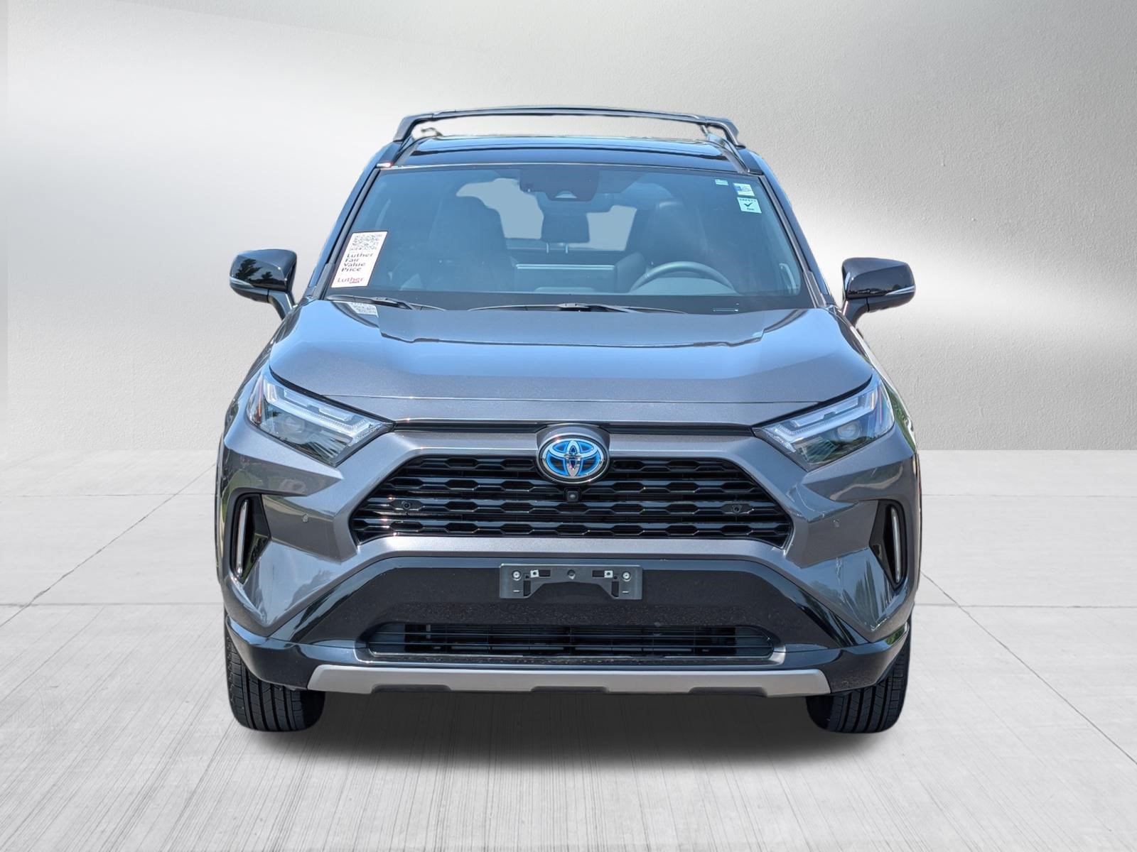 Used 2023 Toyota RAV4 XSE AWD/4WD image 2