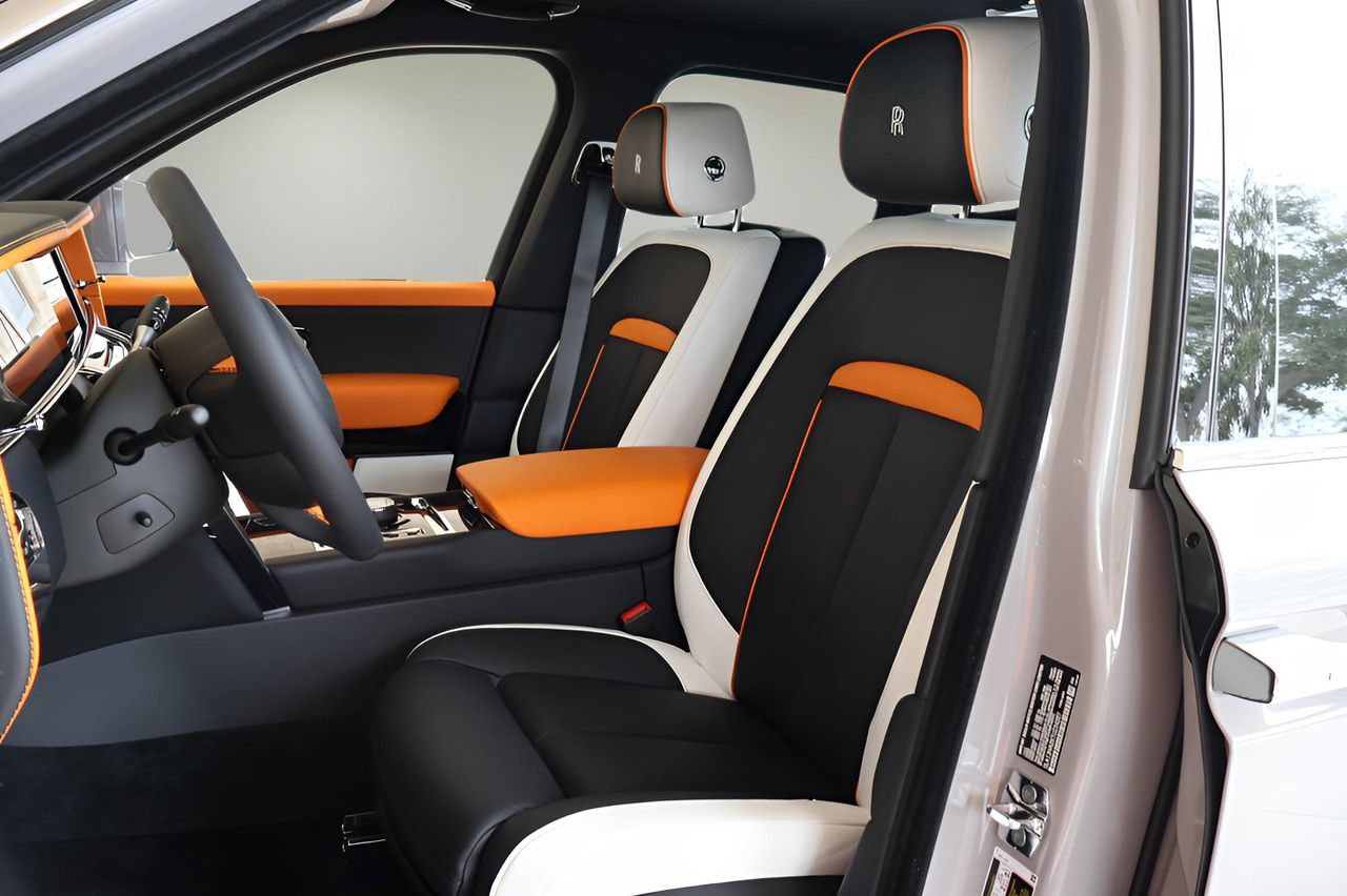 New 2026 Rolls-Royce Cullinan AWD/4WD image 14