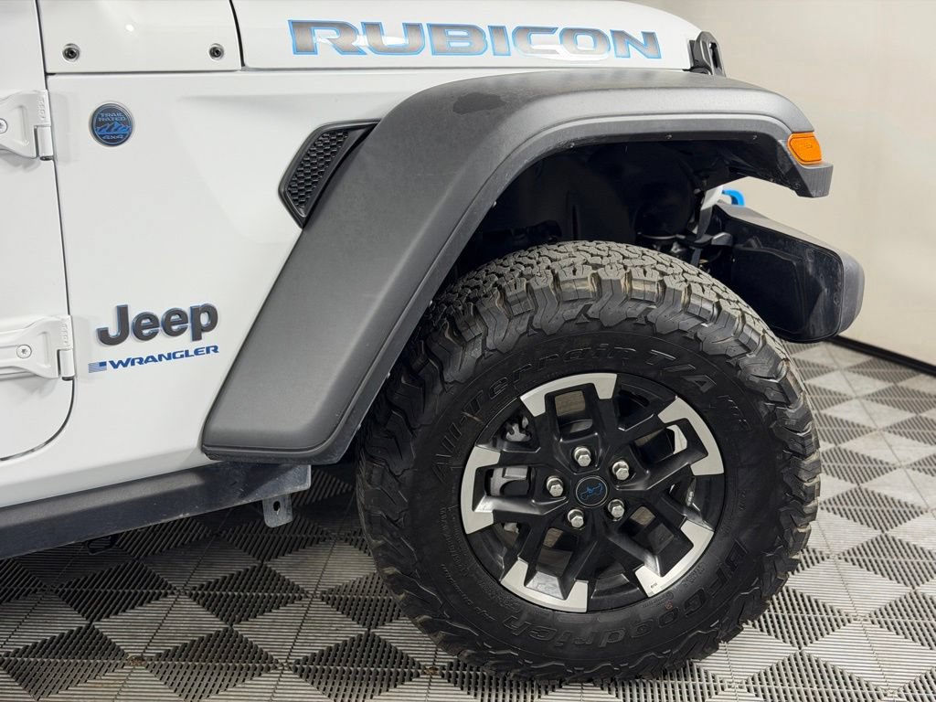 Certified 2025 Jeep Wrangler Unlimited Rubicon 4xe w/ Convenience Group AWD/4WD image 11