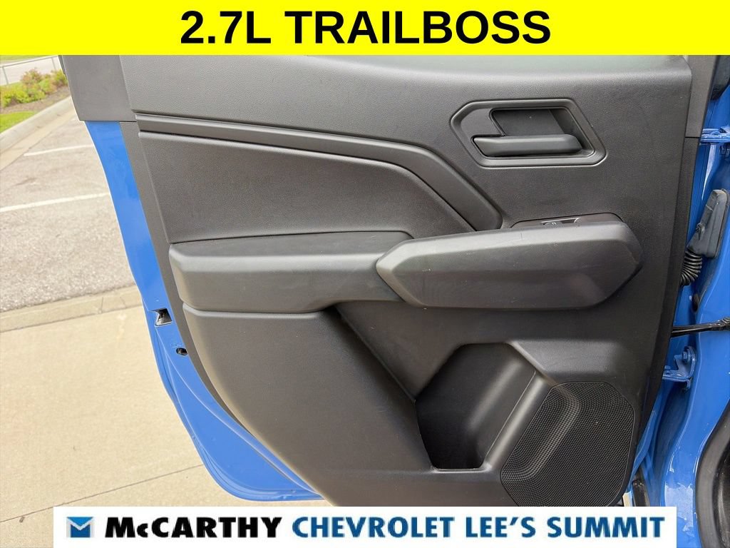 Used 2025 Chevrolet Colorado Trail Boss AWD/4WD image 41