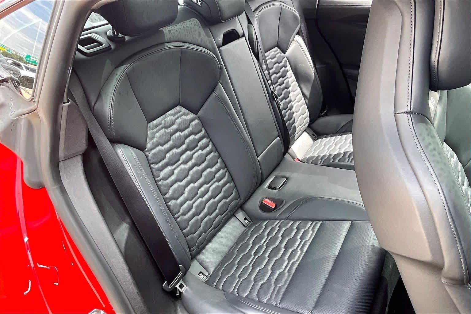 Used 2024 Audi RS e-tron GT w/ Carbon Performance Package AWD/4WD image 19