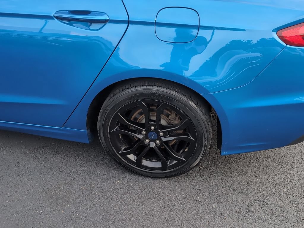 Used 2019 Ford Fusion SE w/ Equipment Group 151A FWD image 11