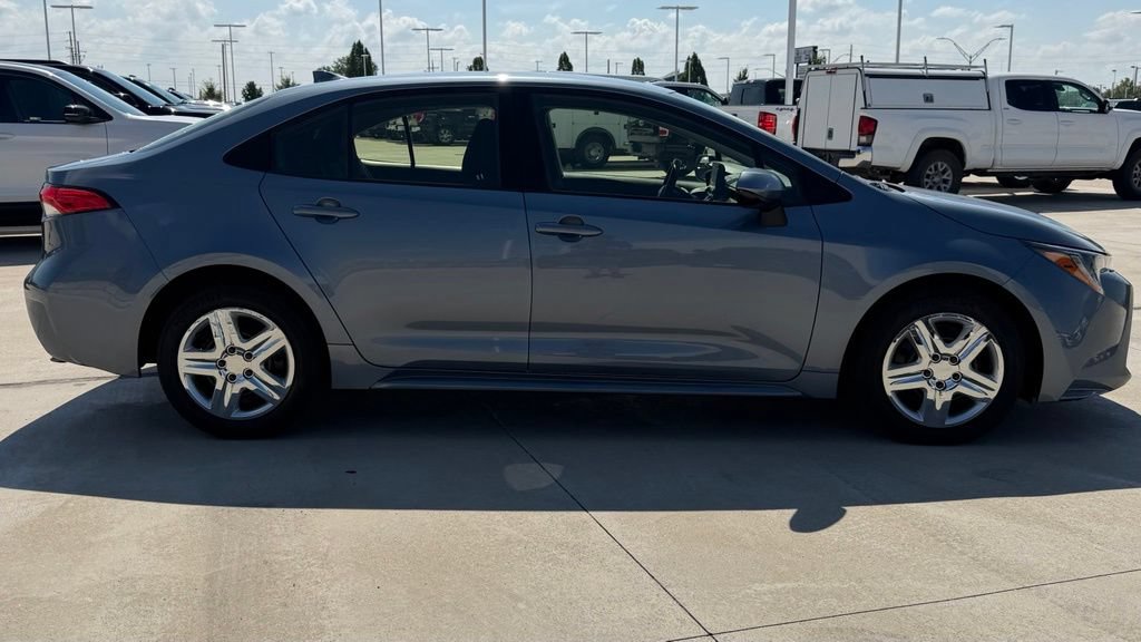 Used 2022 Toyota Corolla LE FWD image 6