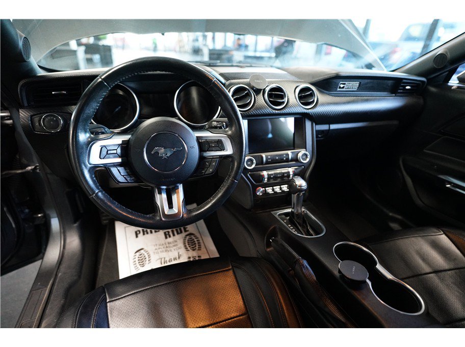 Used 2020 Ford Mustang Coupe RWD image 12